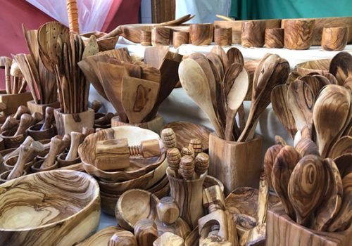 Wooden-Handicrafts-2
